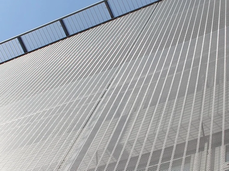 Stainless Steel Woven Mesh: The Ideal Choice for High-rise Buildings and Engineering Safety Protection
